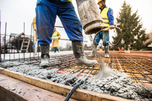 Best Concrete Sidewalk Installation  in East Peoria, IL